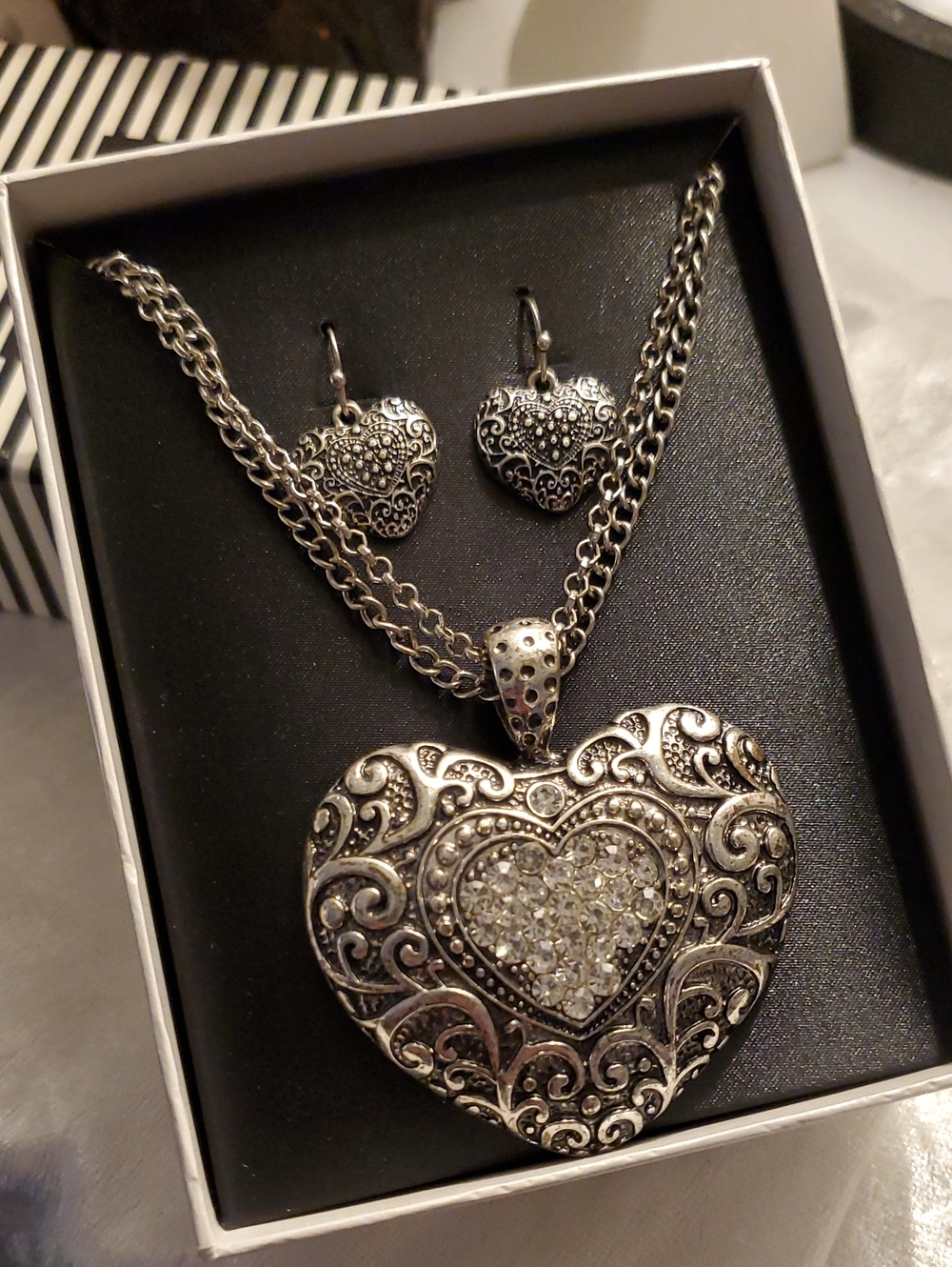Fillagree Heart With Rhinestones "Mix It" Box Jewelry Gift Set Necklace Earrings